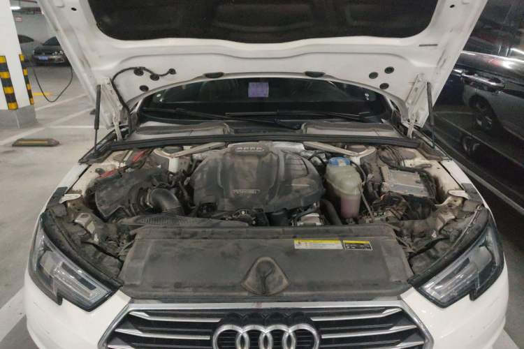 Used Audi A4L 2017 40 TFSI Fashion Model Engine Bay