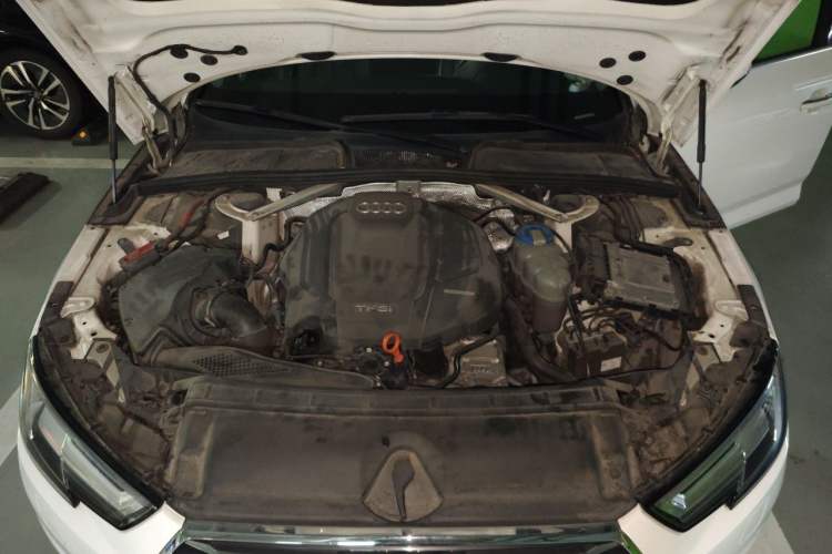 Used Audi A4L 2017 Plus 40 TFSI Fashion Model Engine Bay