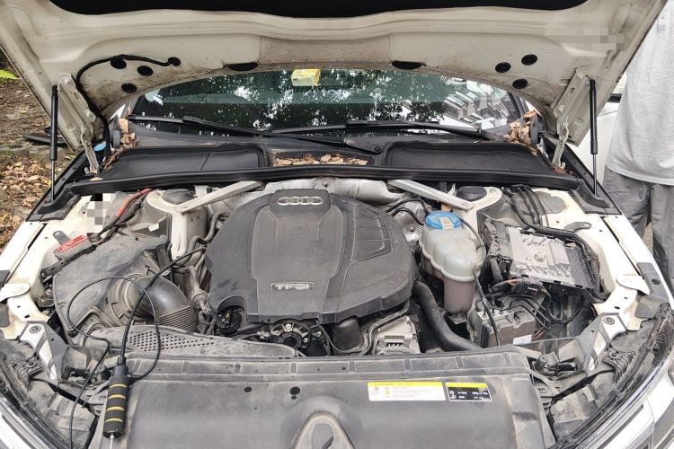 Used Audi A4L 2017 45 TFSI quattro Style Edition Engine Bay
