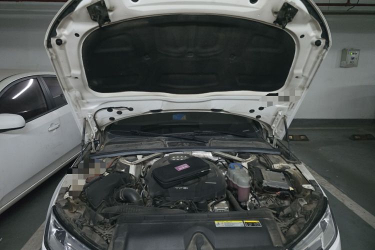 Used Audi A4L 2017 Plus 40 TFSI Ambition Model Engine Bay