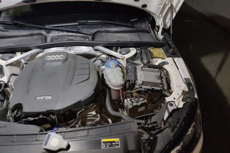 Used Audi A4L 2017 40 TFSI Style Edition Engine Bay Left