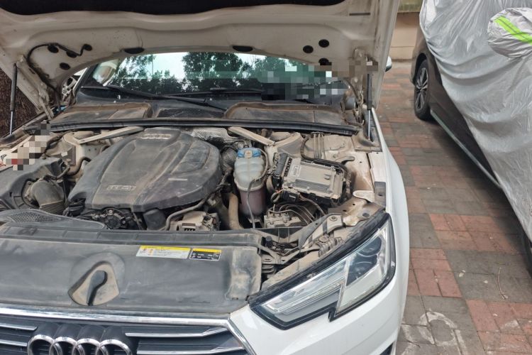 Used Audi A4L 2017 40 TFSI Ambition Edition Engine Bay Left