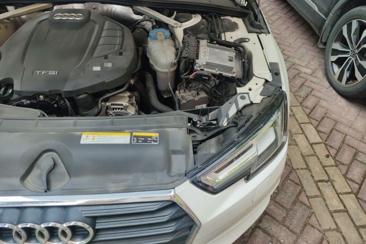 Used Audi A4L 2017 40 TFSI Fashion Model Engine Bay Left