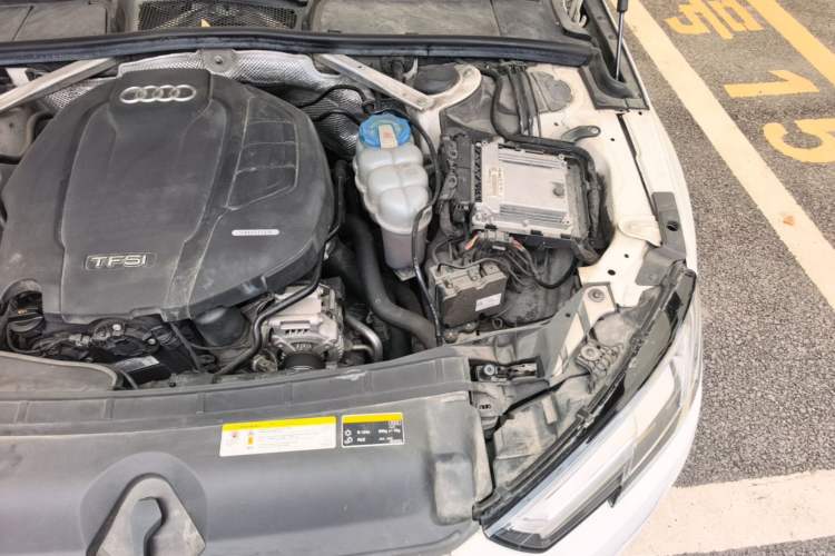 Used Audi A4L 2017 40 TFSI Style Edition Engine Bay Left
