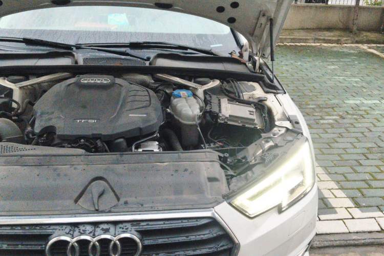 Used Audi A4L 2017 40 TFSI Fashion Model Engine Bay Left