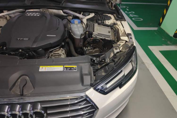Used Audi A4L 2017 40 TFSI Style Edition Engine Bay Left