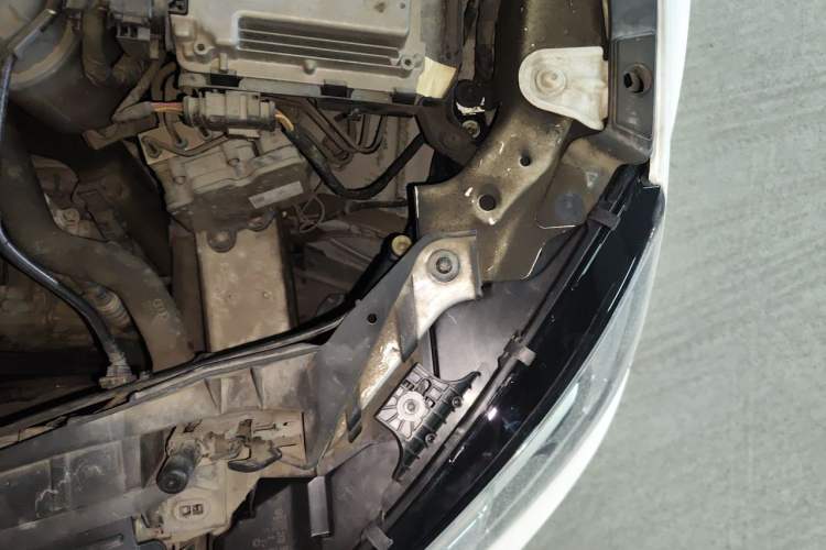 Used Audi A4L 2017 40 TFSI Fashion Model Engine Bay Left