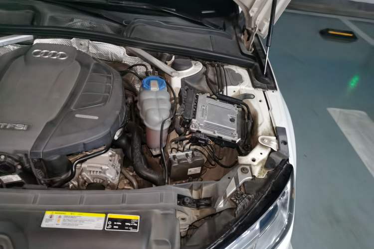 Used Audi A4L 2017 40 TFSI Ambition Edition Engine Bay Left