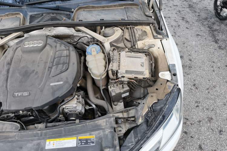 Used Audi A4L 2017 Plus 40 TFSI Ambition Model Engine Bay Left
