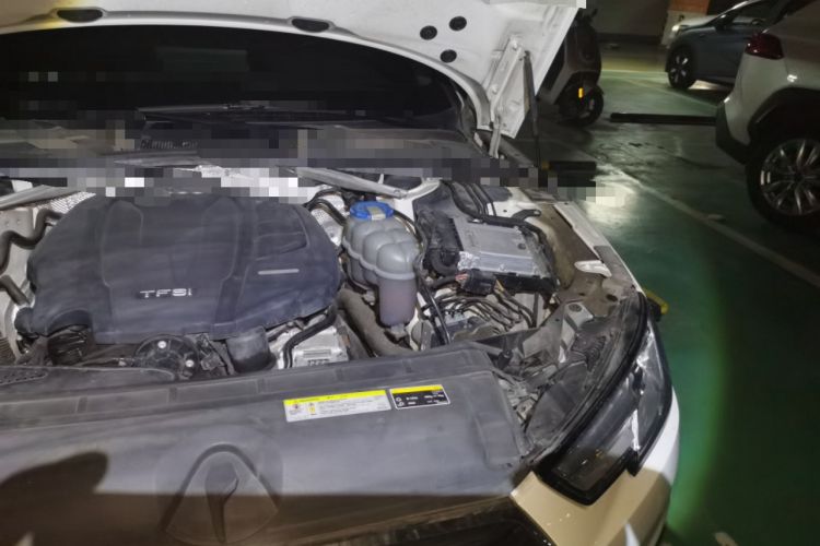 Used Audi A4L 2017 Plus 40 TFSI Ambition Model Engine Bay Left