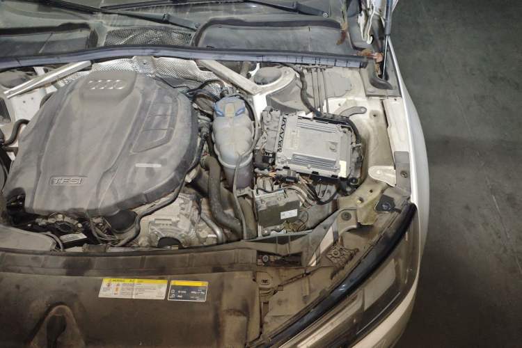 Used Audi A4L 2017 40 TFSI Style Edition Engine Bay Left