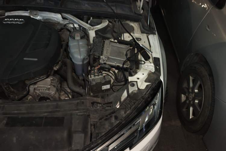 Used Audi A4L 2017 Plus 40 TFSI Fashion Model Engine Bay Left
