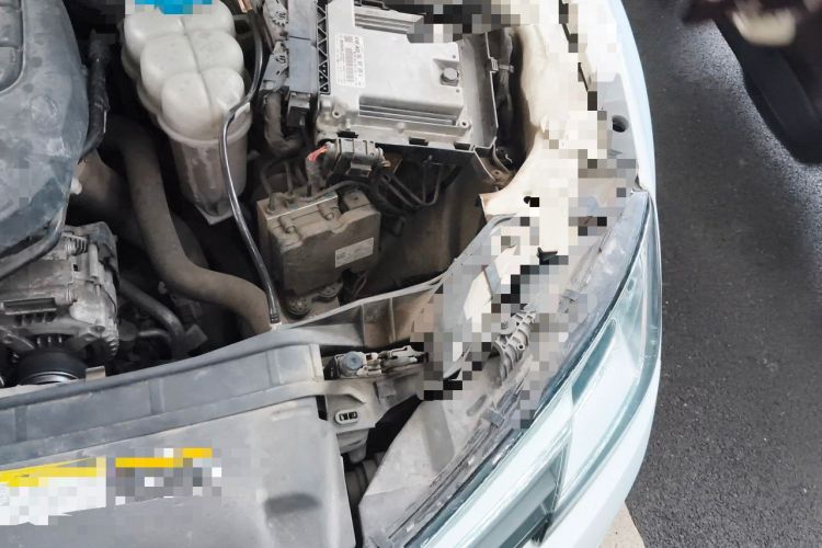 Used Audi A4L 2017 Plus 40 TFSI Ambition Model Engine Bay Left