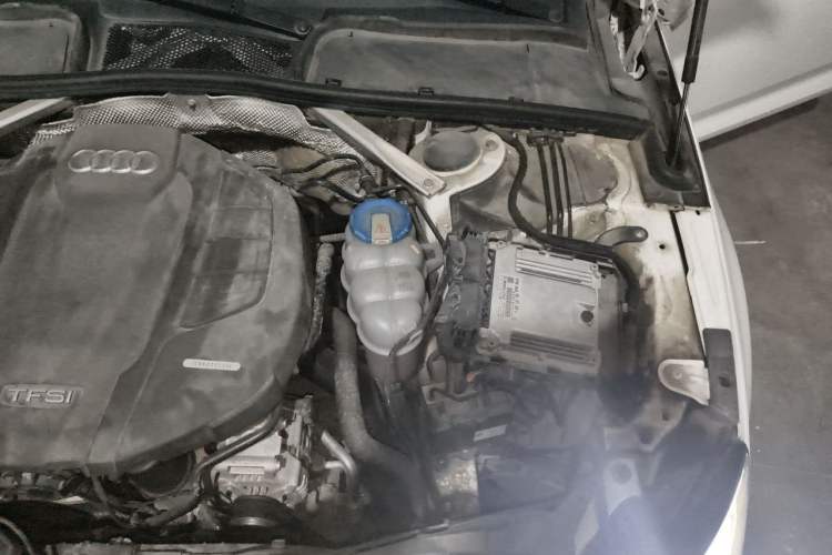Used Audi A4L 2017 40 TFSI Sport Edition Engine Bay Left
