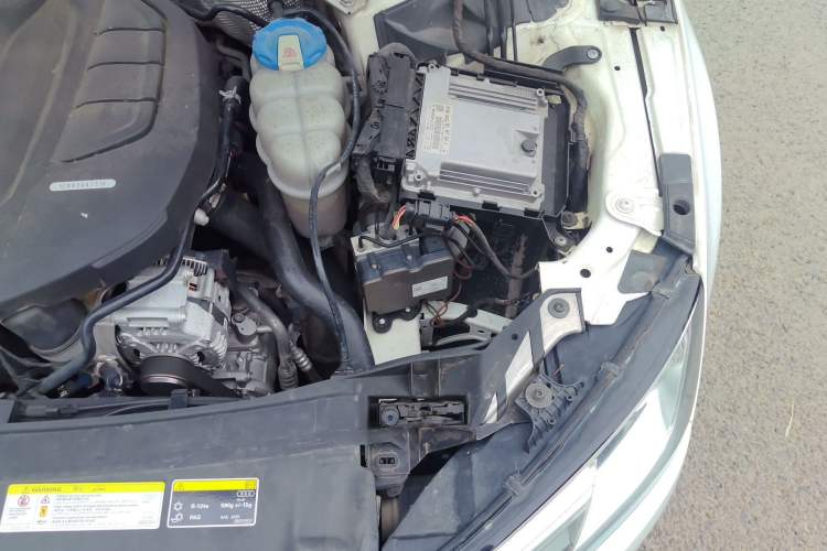Used Audi A4L 2017 Plus 40 TFSI Ambition Model Engine Bay Left