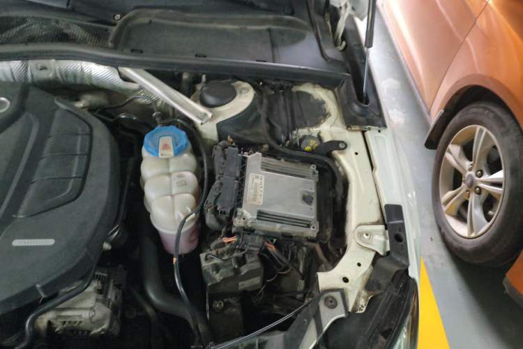 Used Audi A4L 2017 40 TFSI Fashion Model Engine Bay Left