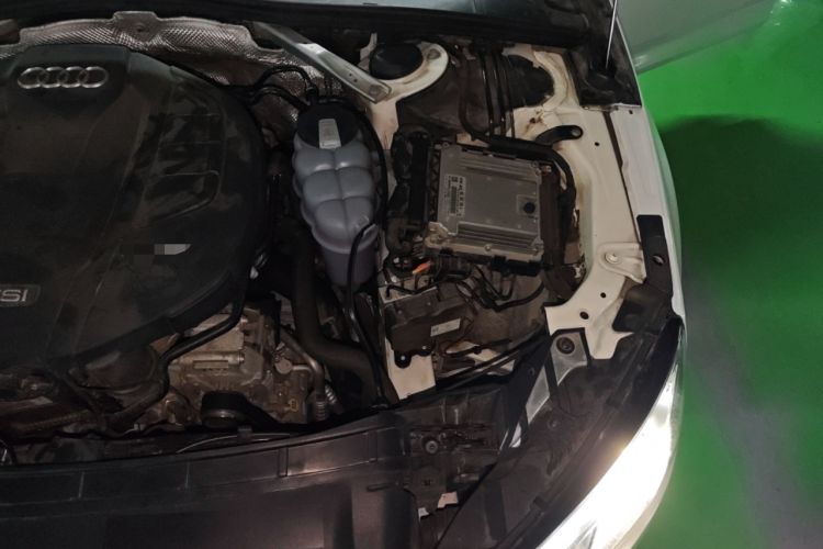 Used Audi A4L 2017 40 TFSI Fashion Model Engine Bay Left