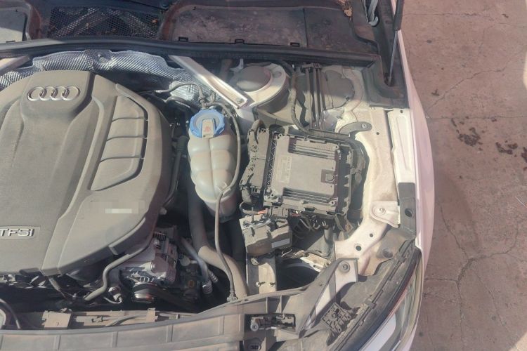 Used Audi A4L 2017 Plus 40 TFSI Style Edition Engine Bay Left