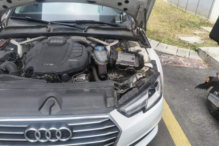 Used Audi A4L 2017 Plus 40 TFSI Ambition Model Engine Bay Left