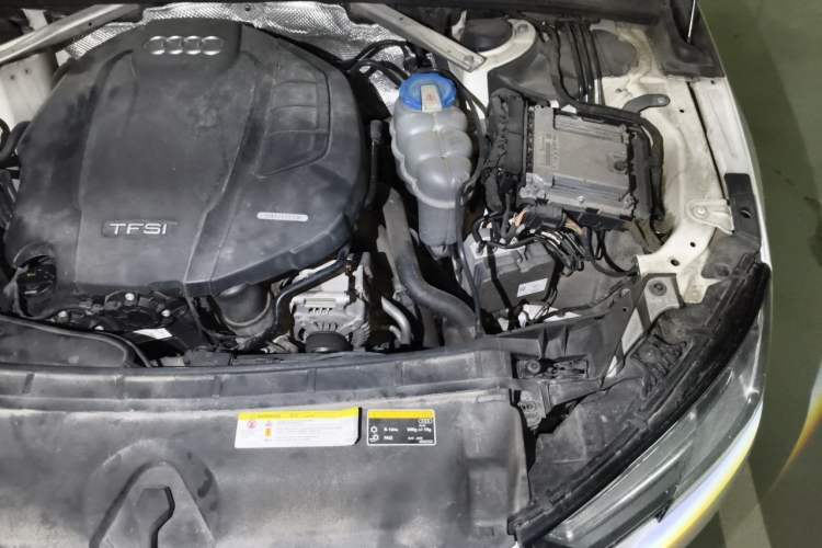 Used Audi A4L 2017 Plus 40 TFSI Ambition Model Engine Bay Left