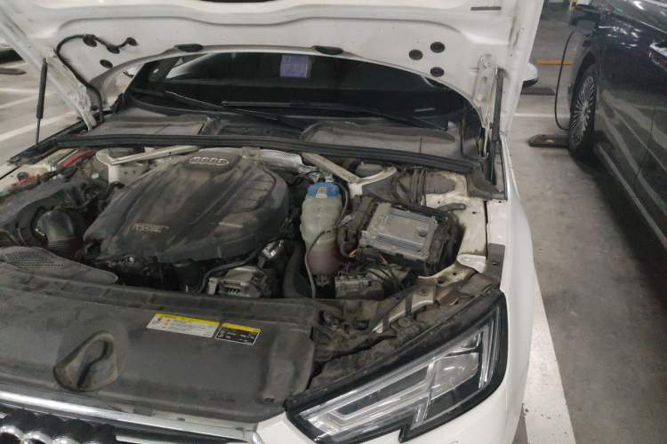 Used Audi A4L 2017 40 TFSI Fashion Model Engine Bay Left