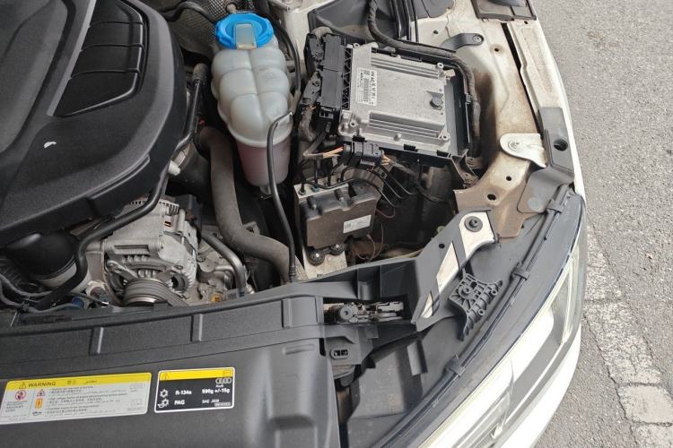 Used Audi A4L 2017 40 TFSI Fashion Model Engine Bay Left