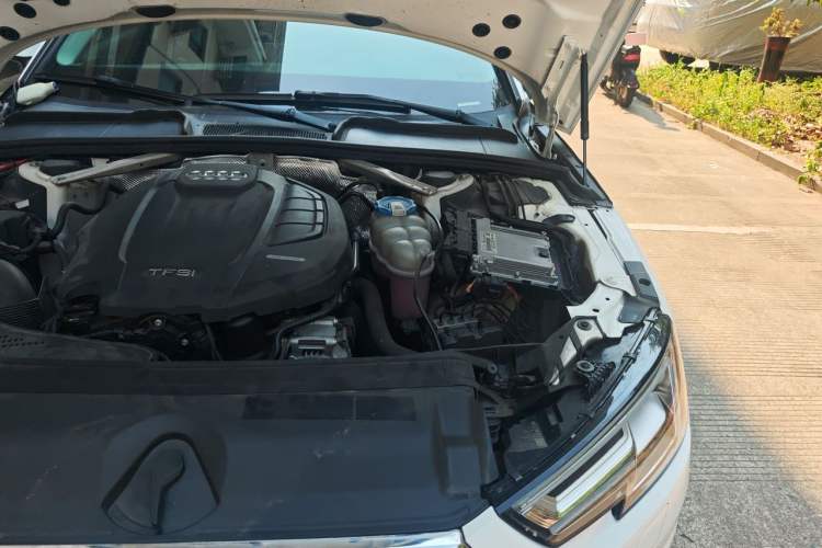 Used Audi A4L 2017 Plus 40 TFSI Ambition Model Engine Bay Left