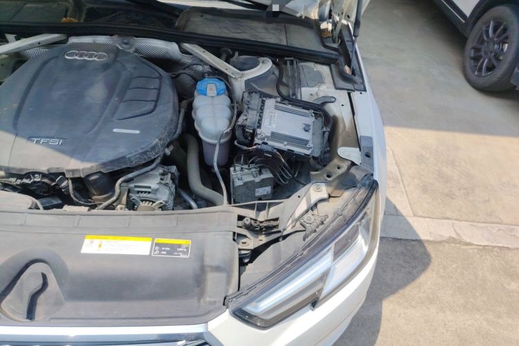 Used Audi A4L 2017 Plus 40 TFSI Ambition Model Engine Bay Left