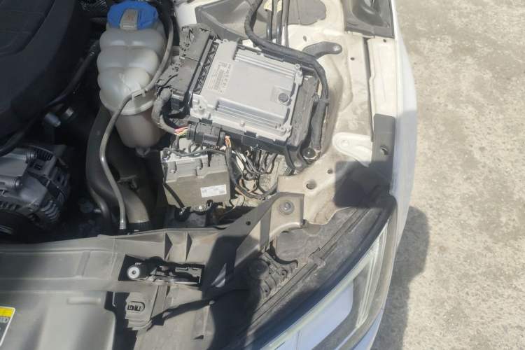 Used Audi A4L 2017 Plus 40 TFSI Sport Model Engine Bay Left