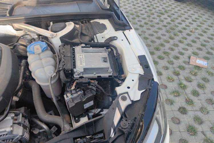 Used Audi A4L 2017 Plus 40 TFSI Fashion Model Engine Bay Left