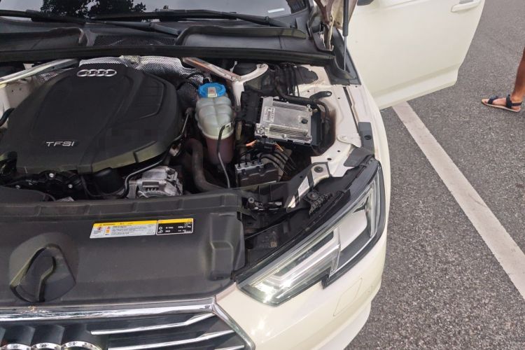 Used Audi A4L 2017 40 TFSI Ambition Edition Engine Bay Left