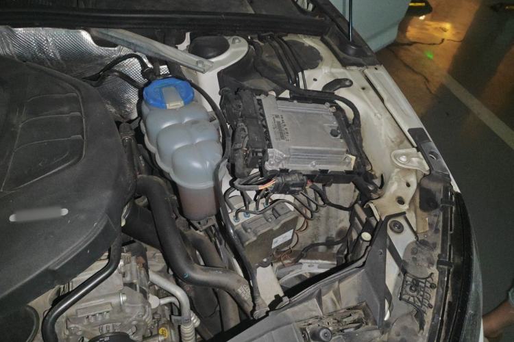 Used Audi A4L 2017 40 TFSI Fashion Model Engine Bay Left