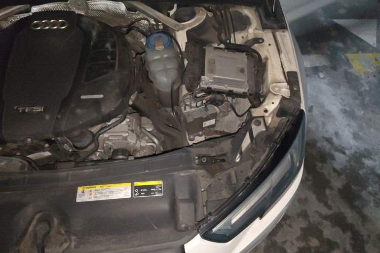 Used Audi A4L 2017 40 TFSI Style Edition Engine Bay Left