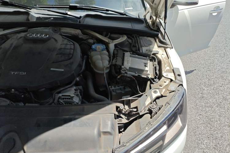 Used Audi A4L 2017 Plus 40 TFSI Ambition Model Engine Bay Left