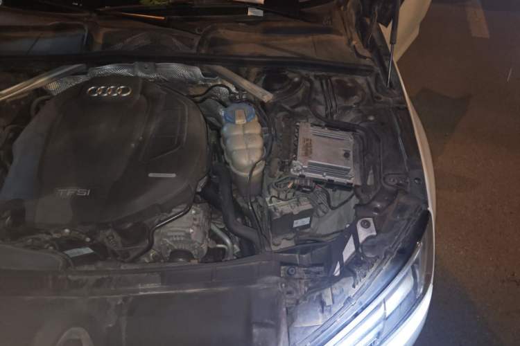 Used Audi A4L 2017 Plus 40 TFSI Style Edition Engine Bay Left