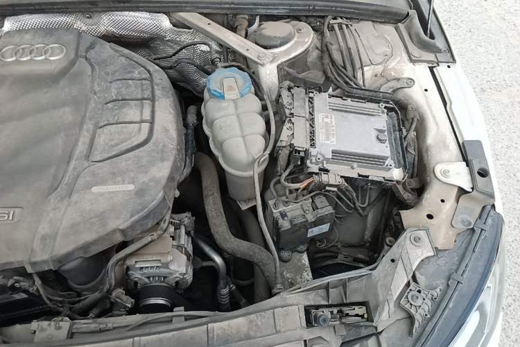 Used Audi A4L 2017 Plus 40 TFSI Ambition Model Engine Bay Left