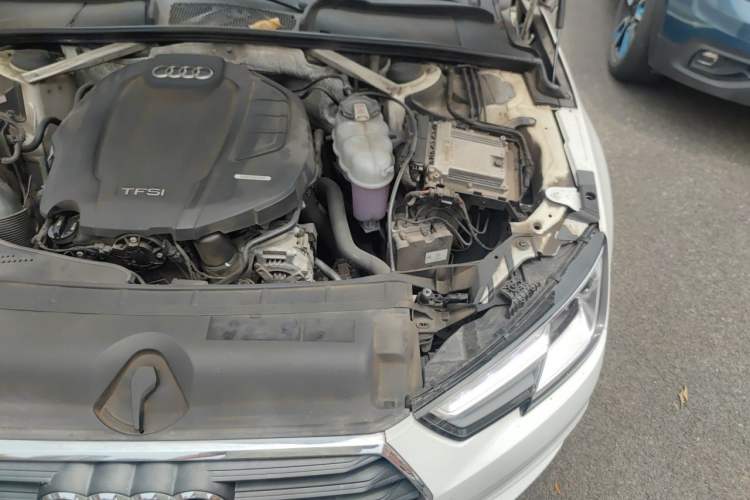 Used Audi A4L 2017 40 TFSI Fashion Model Engine Bay Left