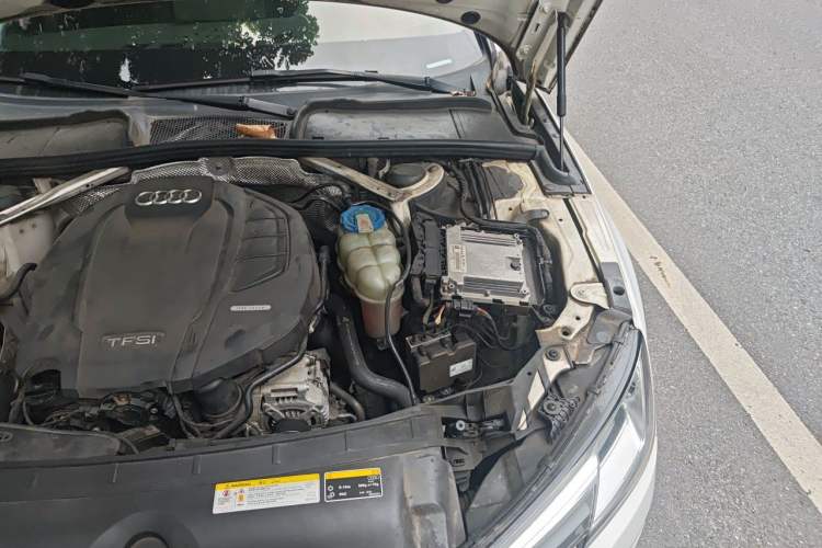 Used Audi A4L 2017 Plus 40 TFSI Ambition Model Engine Bay Left