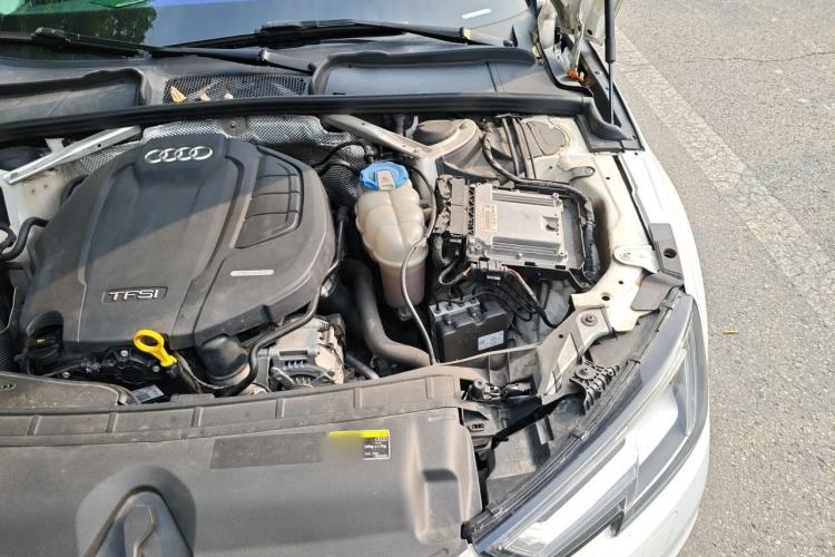 Used Audi A4L 2017 40 TFSI Style Edition Engine Bay Left