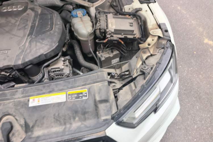 Used Audi A4L 2017 40 TFSI Ambition Edition Engine Bay Left