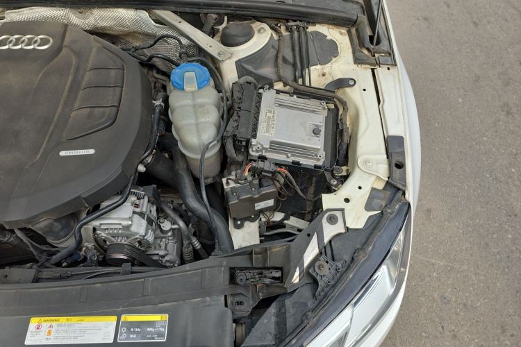 Used Audi A4L 2017 40 TFSI Ambition Edition Engine Bay Left