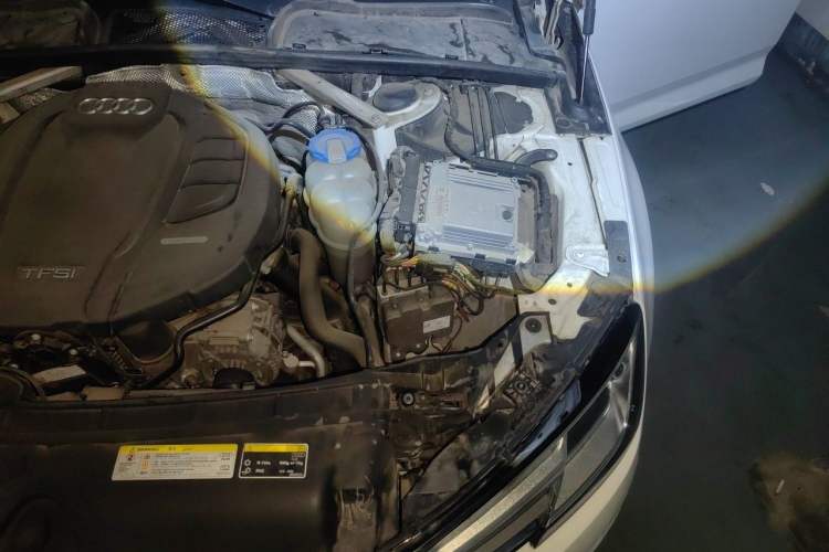 Used Audi A4L 2017 40 TFSI Ambition Edition Engine Bay Left