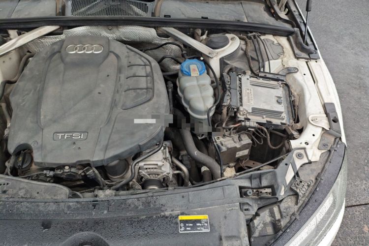Used Audi A4L 2017 40 TFSI Style Edition Engine Bay Left
