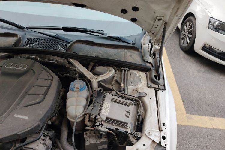 Used Audi A4L 2017 Plus 40 TFSI Ambition Model Engine Bay Left