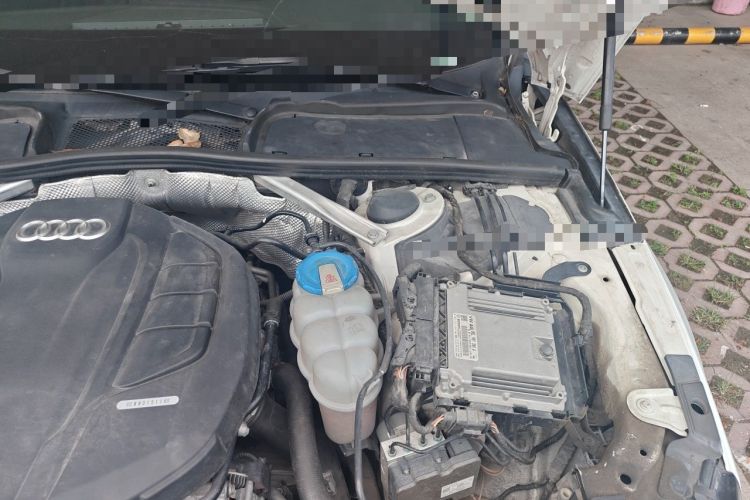 Used Audi A4L 2017 40 TFSI Ambition Edition Engine Bay Left