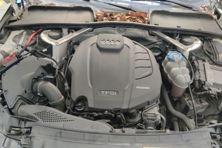 Used Audi A4L 2017 40 TFSI Fashion Model Engine Bay
