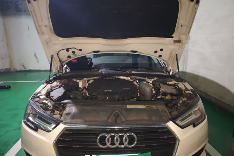 Used Audi A4L 2017 40 TFSI Fashion Model Engine Bay