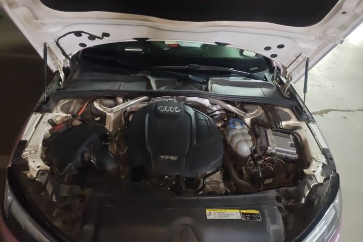 Used Audi A4L 2017 40 TFSI Ambition Edition Engine Bay