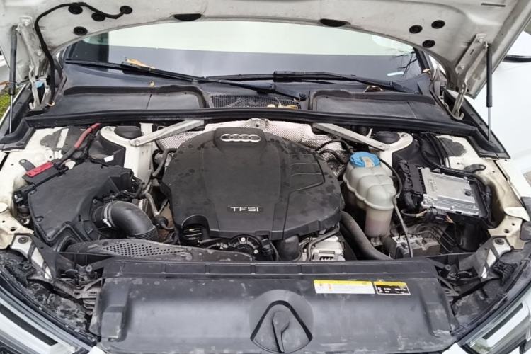 Used Audi A4L 2017 40 TFSI Style Edition Engine Bay
