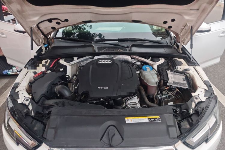 Used Audi A4L 2017 40 TFSI Ambition Edition Engine Bay